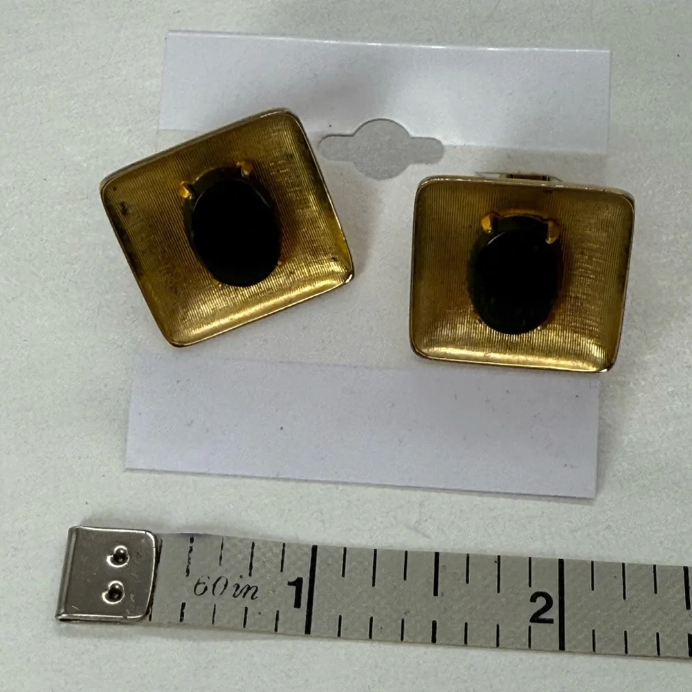 Vintage Men’s Gold Tone Classic Style Cufflinks Square Cabochon Center Gift Set